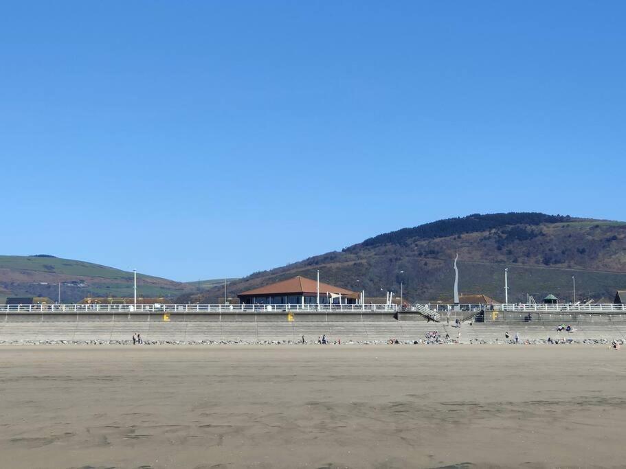 Shoreline Seaside Holiday Home Aberavon Beach Port Talbot Exterior photo