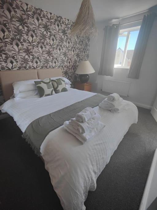 Shoreline Seaside Holiday Home Aberavon Beach Port Talbot Exterior photo