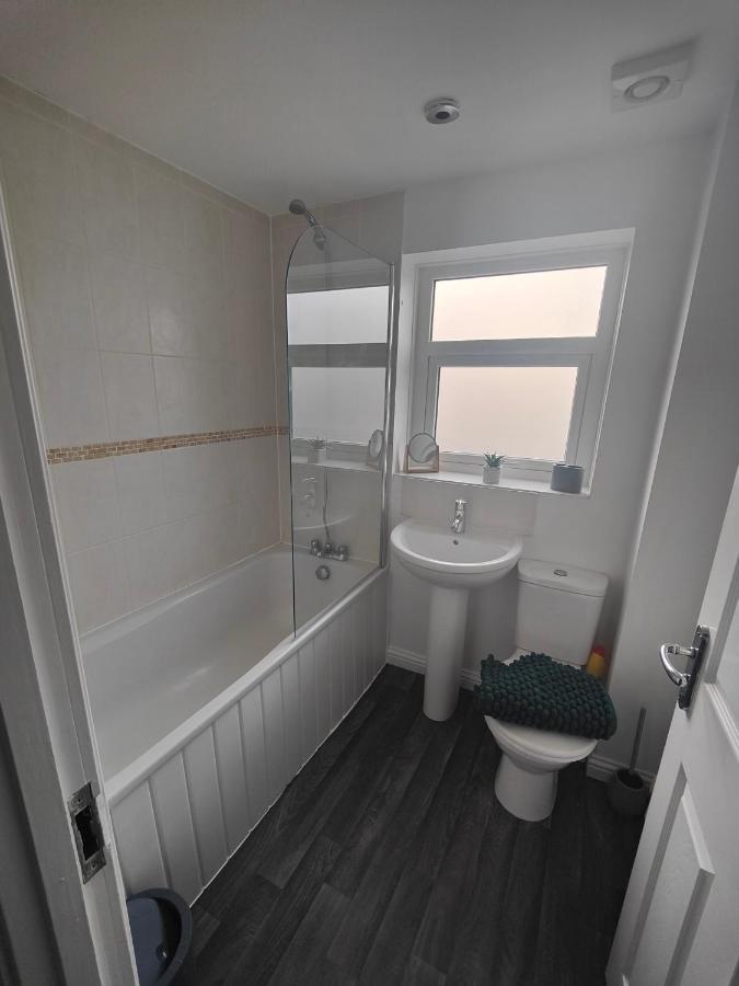 Shoreline Seaside Holiday Home Aberavon Beach Port Talbot Exterior photo